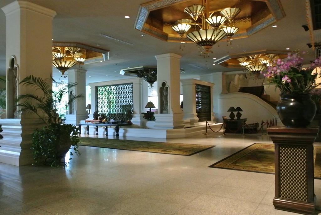 Chiangmai Plaza Hotel Chiang Mai Exterior photo